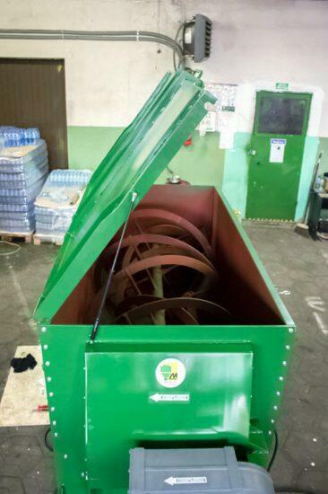 Poziomy mieszalnik pasz sypkich o pojemności 1000kg M-Rol