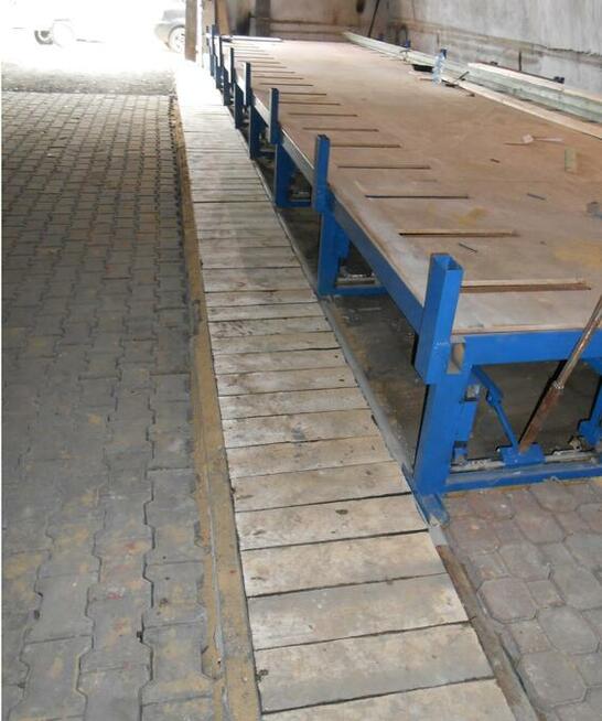 Stół do prefabrykacji domów drewnianych, linia produkcyjna.