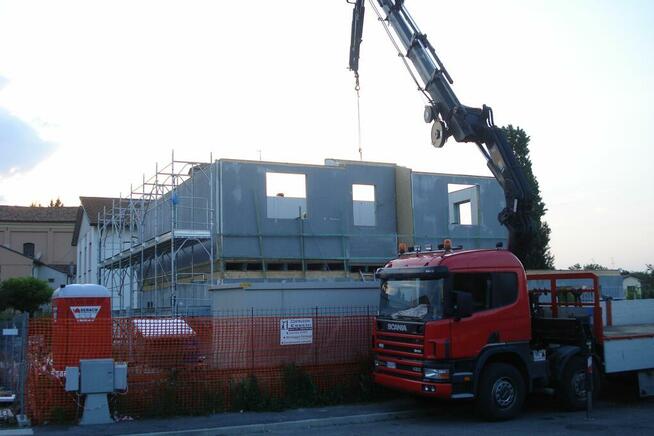 Stół do prefabrykacji domów drewnianych, linia produkcyjna.