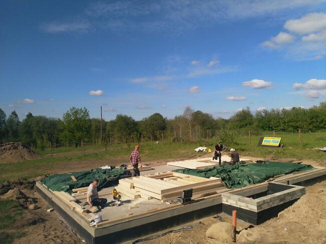 dom drewniany, szkieletowy, kanadyjczyk