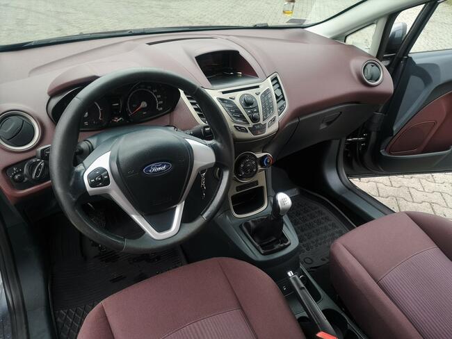 Sprzedam Forda Fiesta benzyna klimatyzacja bezpośrednio