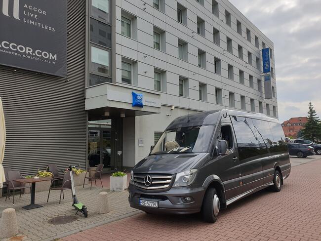 Przewóz osób Sosnowiec busy wynajem Czeladź przewozy Dąbrowa