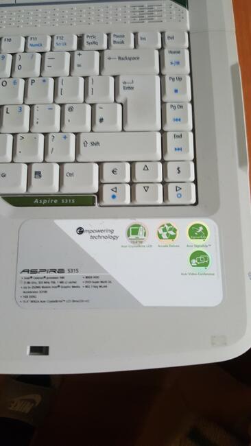 Sprzedam Laptopa do nauki (wszystko działa)