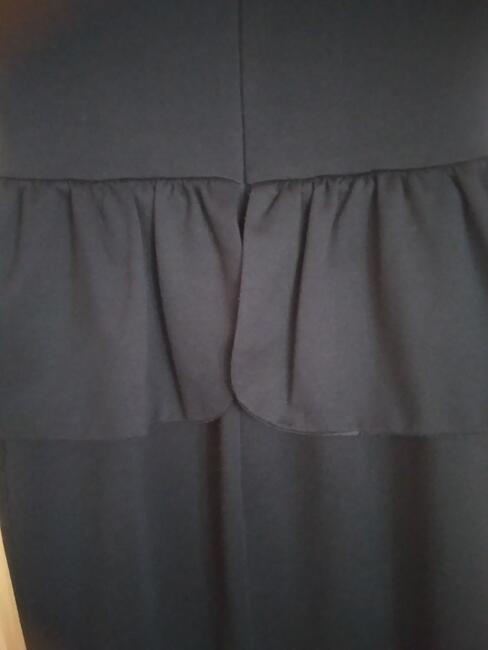 Sukienki damskie grubsze