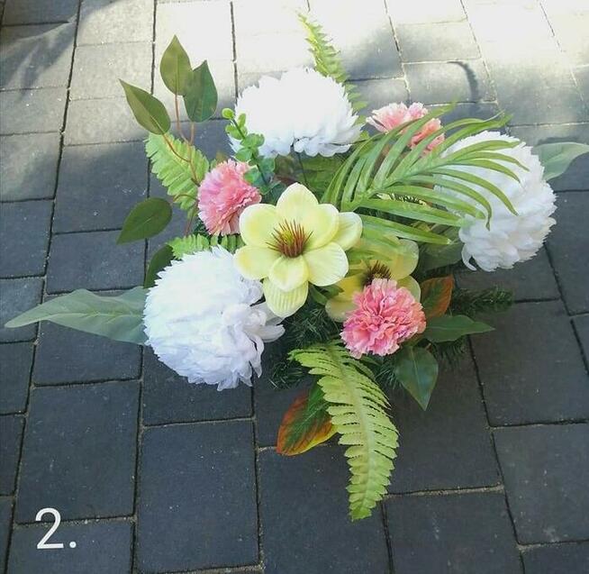 Wiązanki nagrobne na Wszystkich Świętych