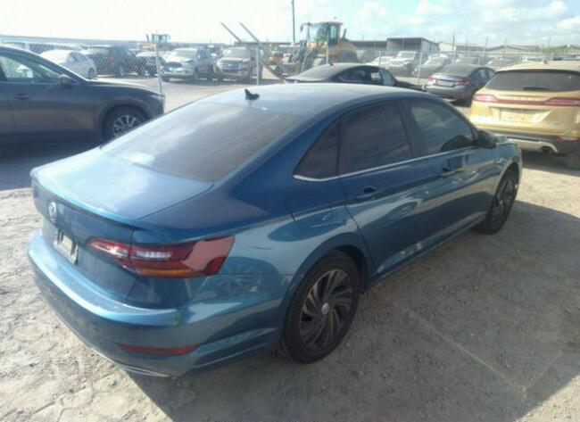 Volkswagen Jetta 2019, 1.4L, po gradobiciu