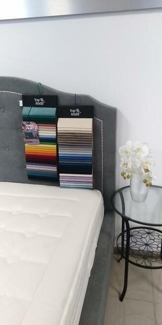 Świat sypialni salon łóżek i materacy.