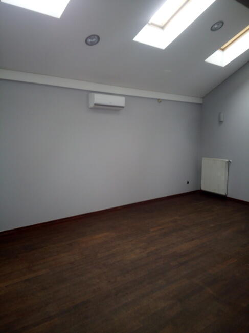 Sprzedam lokal użytkowy.