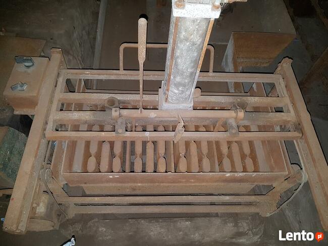 Pustaczarka stacjonarna z regałami i wózkiem