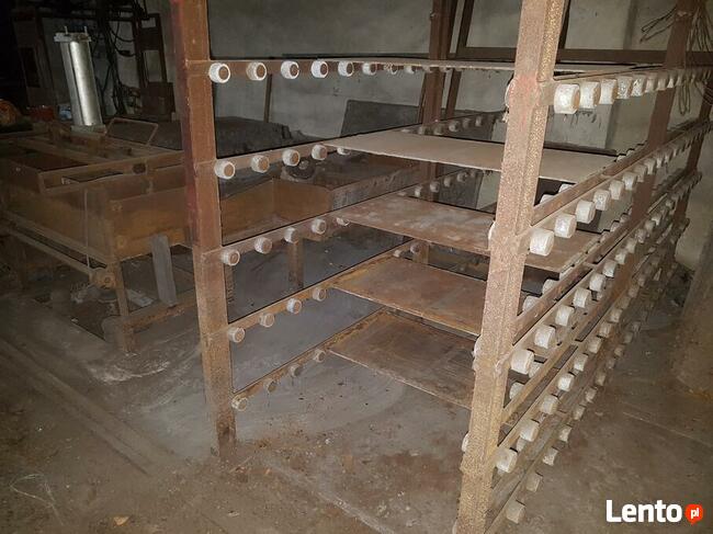 Pustaczarka stacjonarna z regałami i wózkiem