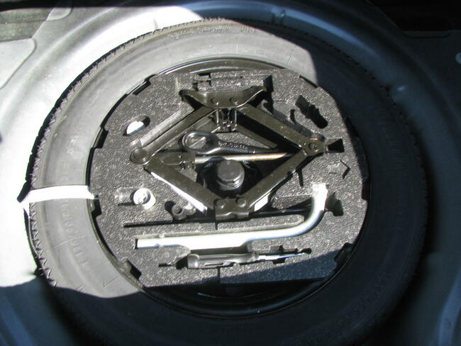 Sprzedam VOLKSWAGEN BEETLE 1.8 T 170 KM 2016 mały przebieg