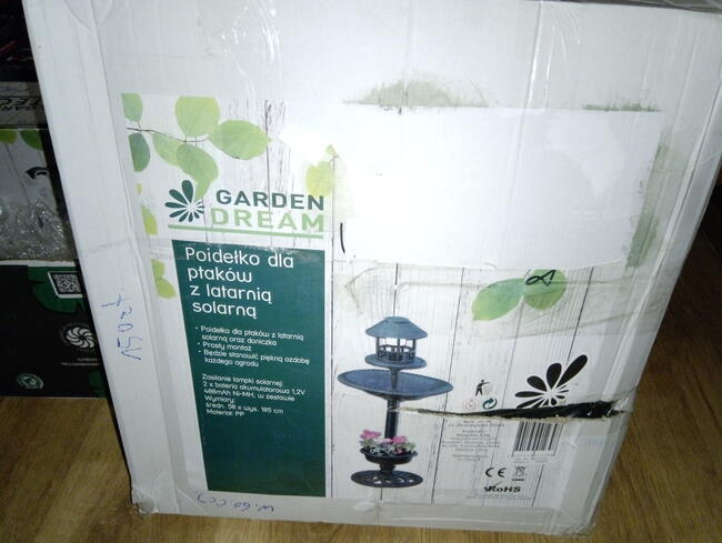 Latarnia ogrodowa solarna LED poidełko dla ptaków