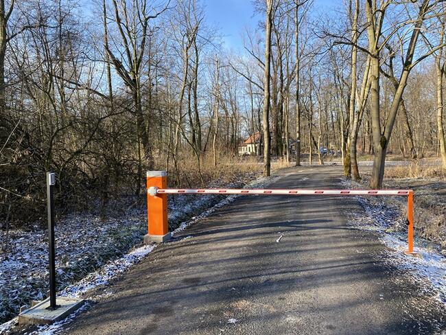 Automaty do bram Monitoringi Domofony Instalacje elektryczne