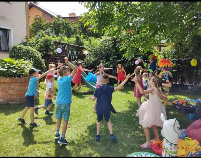 Dzień Dziecka, wesołe imprezy dla dzieci, żywe maskotki