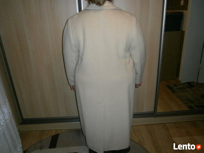 Piękny płaszcz damski ocieplany właśnie na tą porę !!!