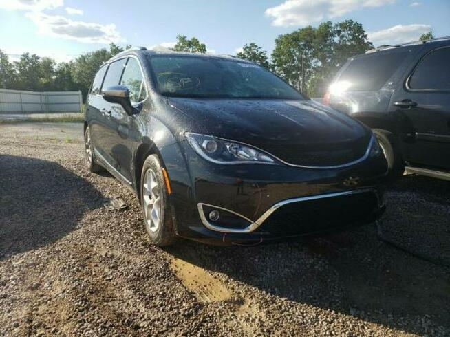 Chrysler Pacifica 2019, 3.6L, Limited, po gradobiciu
