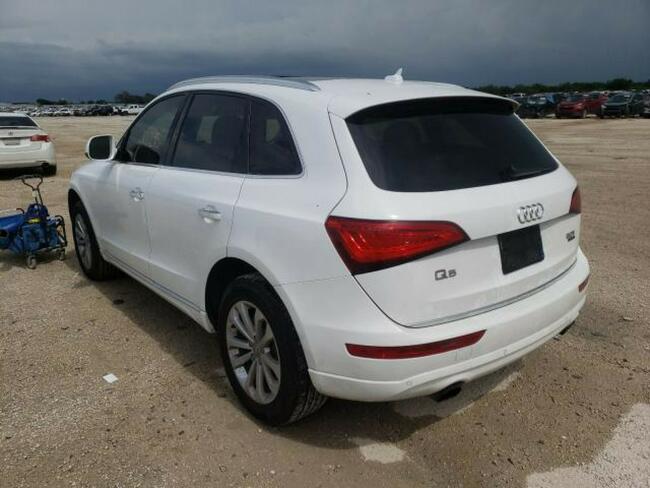 Audi Q5 2016, 2.0L, Premium Plus, porysowany lakier