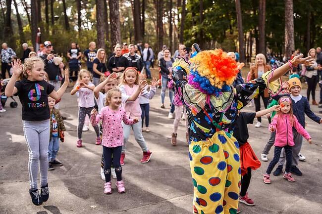 Dzień Dziecka, wesołe imprezy dla dzieci, żywe maskotki