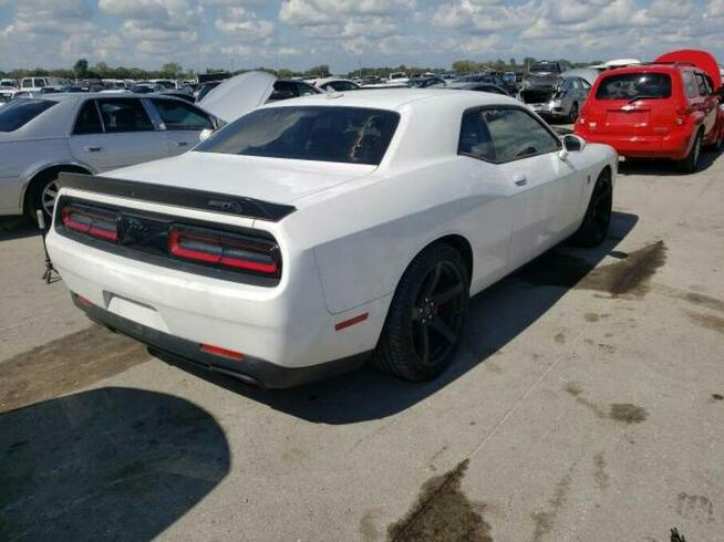 Dodge Challenger SRT HELLCAT, 2017, 6.2L, porysowany lakier
