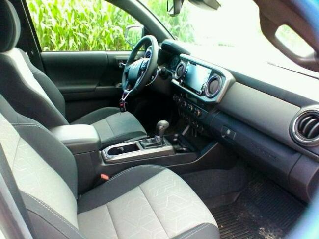 Toyota Tacoma 2021, 3.5L, 4x4, porysowany lakier