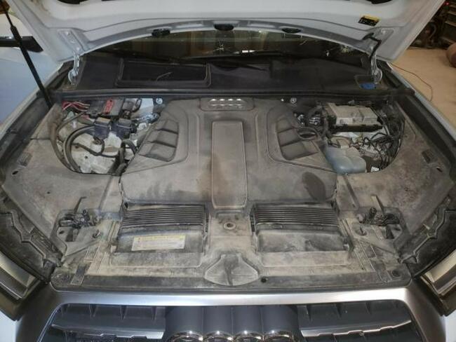 Audi Q7 2017, 3.0L, Prestige, po gradobiciu