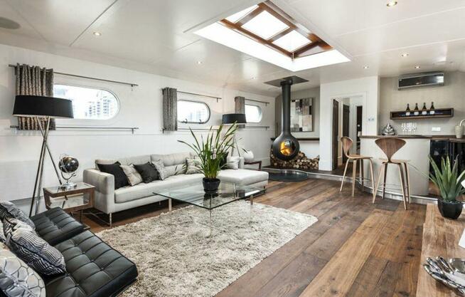 Ekskluzywny kominek FOCUS model BATHYSCAFOCUS HUBLOT