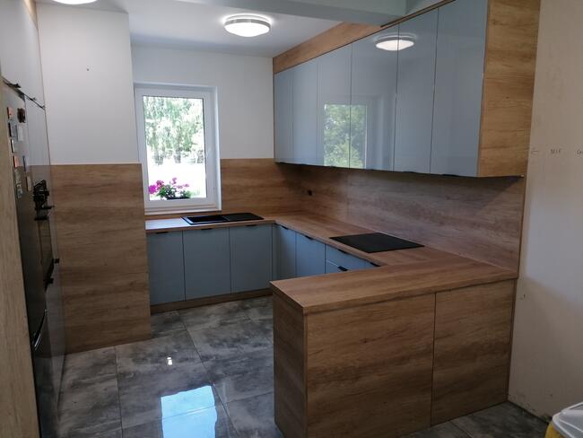 Kuchnie na wymiar, szafy, zabudowy, garderoby