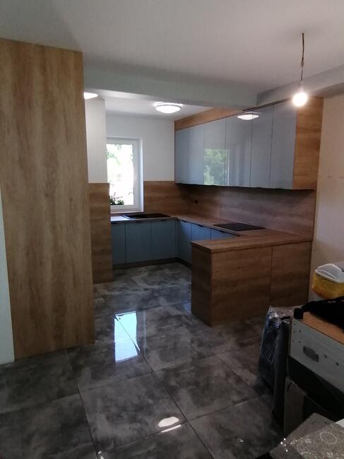 Kuchnie na wymiar, szafy, zabudowy, garderoby