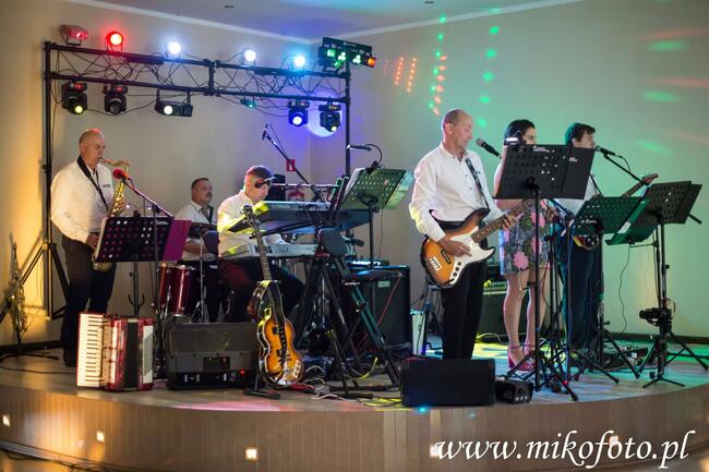 Zespół muzyczny ROOSTERS