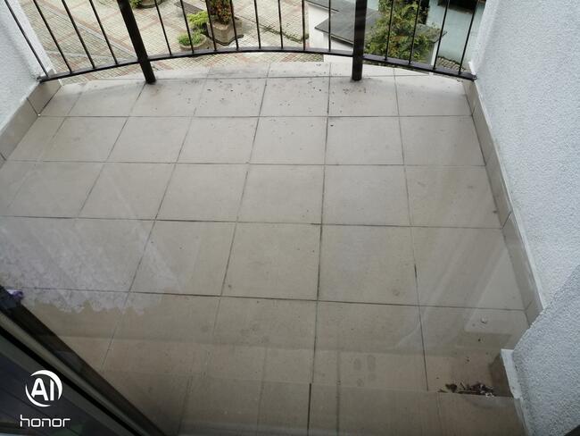 Jeden pokoj z balkonem w centrum