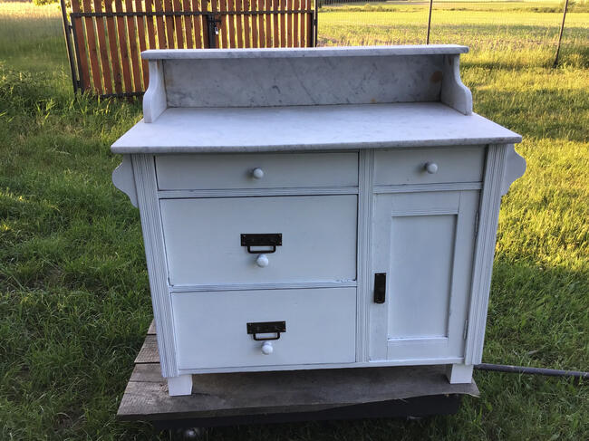 Renowacja mebli, renowacja mebli drewnianych i tapicerowanyc