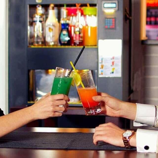 Barman automatyczny/ drink bar