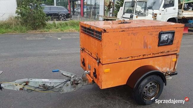 Kompresor śrubowy Mannesmann Demag AG 4100, 3m3