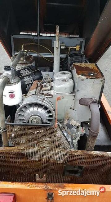 Kompresor śrubowy Mannesmann Demag AG 4100, 3m3