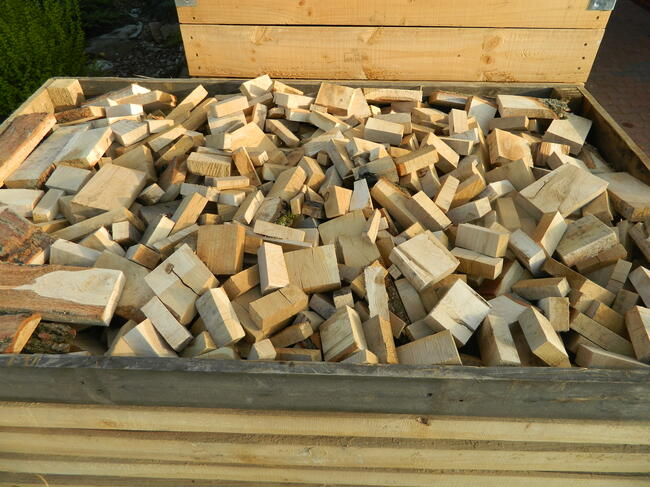 Opał dębowy - ścinki fryzy drewno do wędzenia bez kory