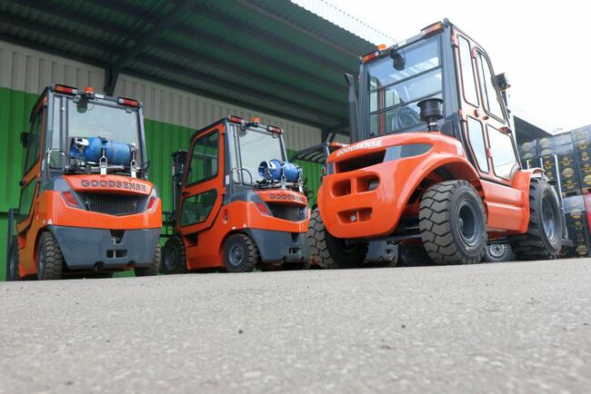 Wózek widłowy gazowy nowy 3.5 tony benz.-LPG przesuw wideł