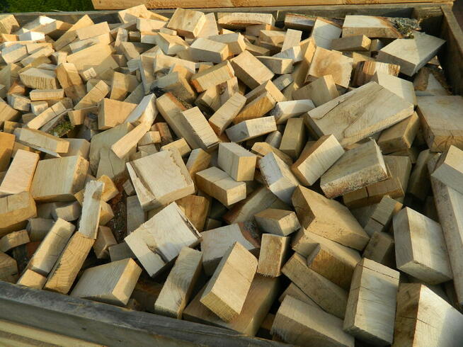 Opał dębowy - ścinki fryzy drewno do wędzenia bez kory