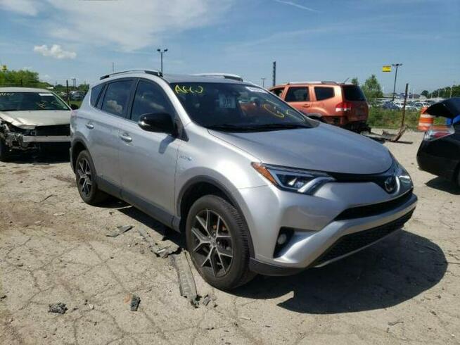 Toyota RAV-4 2018, 2.5L, 4x4, porysowany lakier