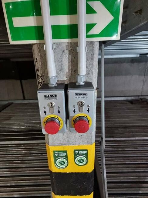 Wynajmę miejsce postojowe - Traugutta 142