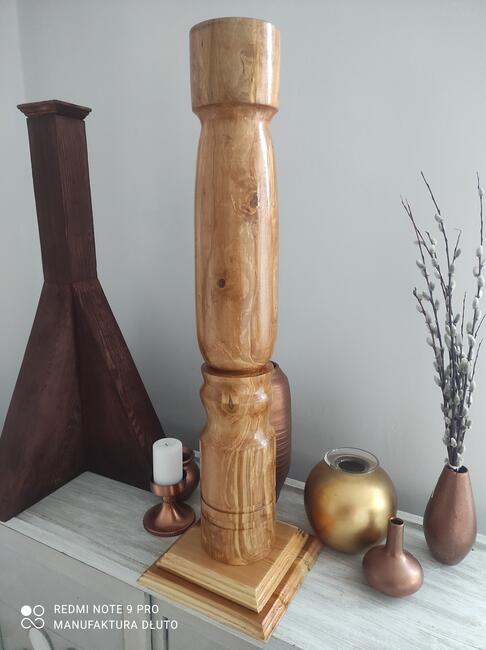 Lichtarz paschalny-swiecznik-drewniany-Podstawa pod Paschał