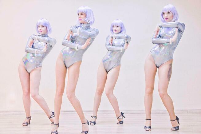 Pokaz SAMBA\ LED SHOW\ PIN UP\ GREAT GATSBY\ TANIEC BRZUCHA