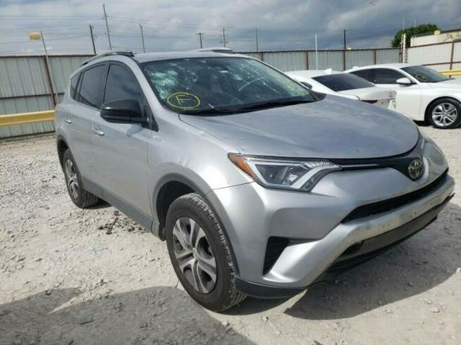 Toyota RAV-4 2018, 2.5L, LE, po gradobiciu