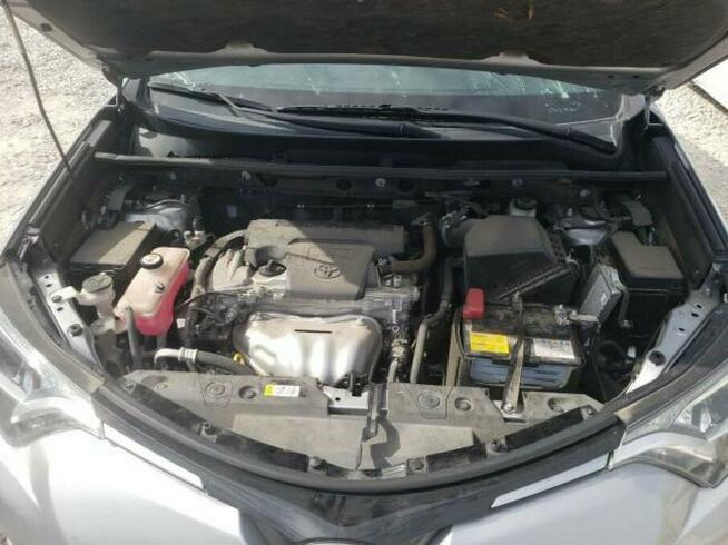 Toyota RAV-4 2018, 2.5L, LE, po gradobiciu