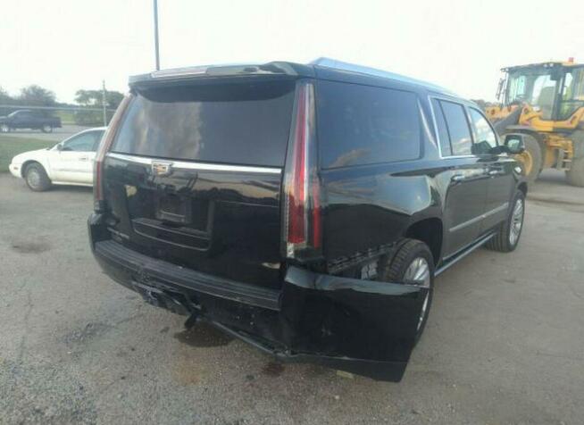 Cadillac Escalade 2017, 6.2L, 4x4, ESV PLATINUM, od ubezpieczalni