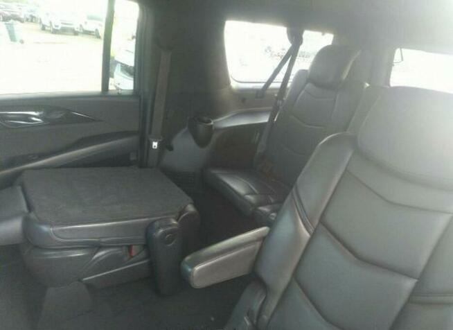 Cadillac Escalade 2017, 6.2L, 4x4, ESV PLATINUM, od ubezpieczalni