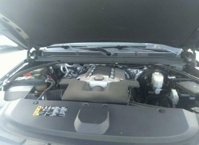 Cadillac Escalade 2017, 6.2L, 4x4, ESV PLATINUM, od ubezpieczalni