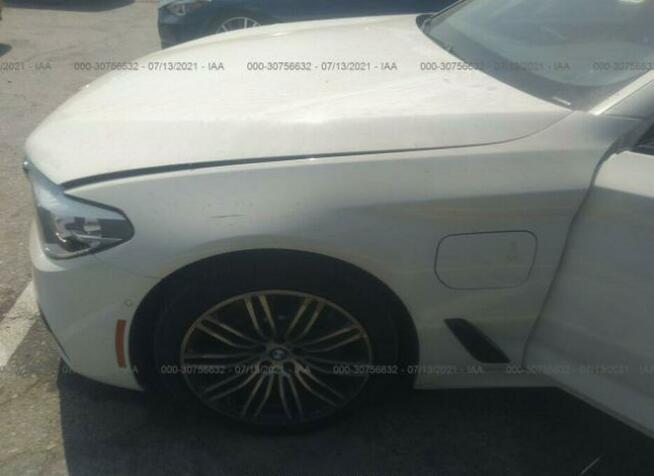 BMW 530 2019, 2.0L, Hybryda, porysowany lakier