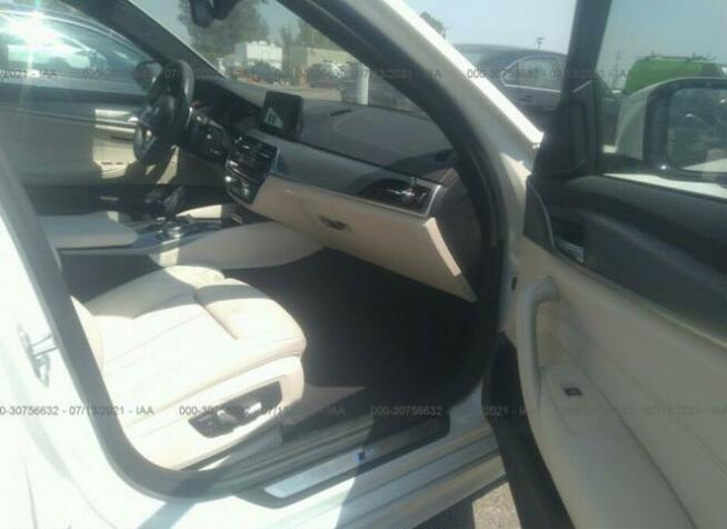 BMW 530 2019, 2.0L, Hybryda, porysowany lakier