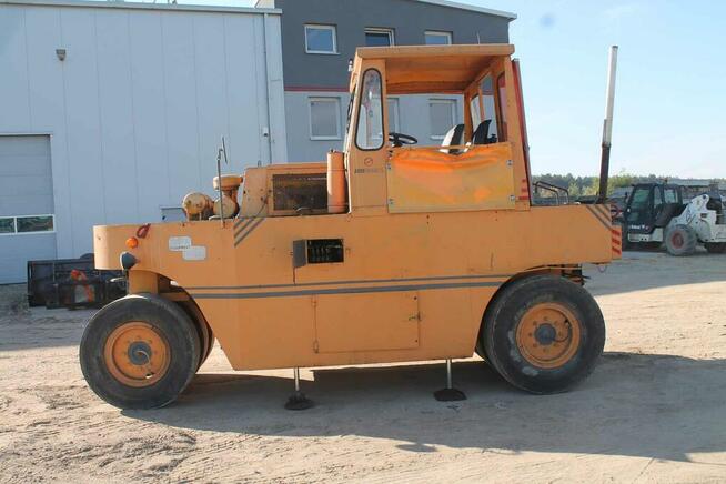 Walec drogowy guma-guma CLARK