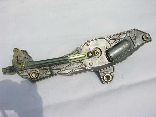 SILNICZEK MECHANIIZM WYCIERACZKI TYŁ VOLVO 850 KOMBI